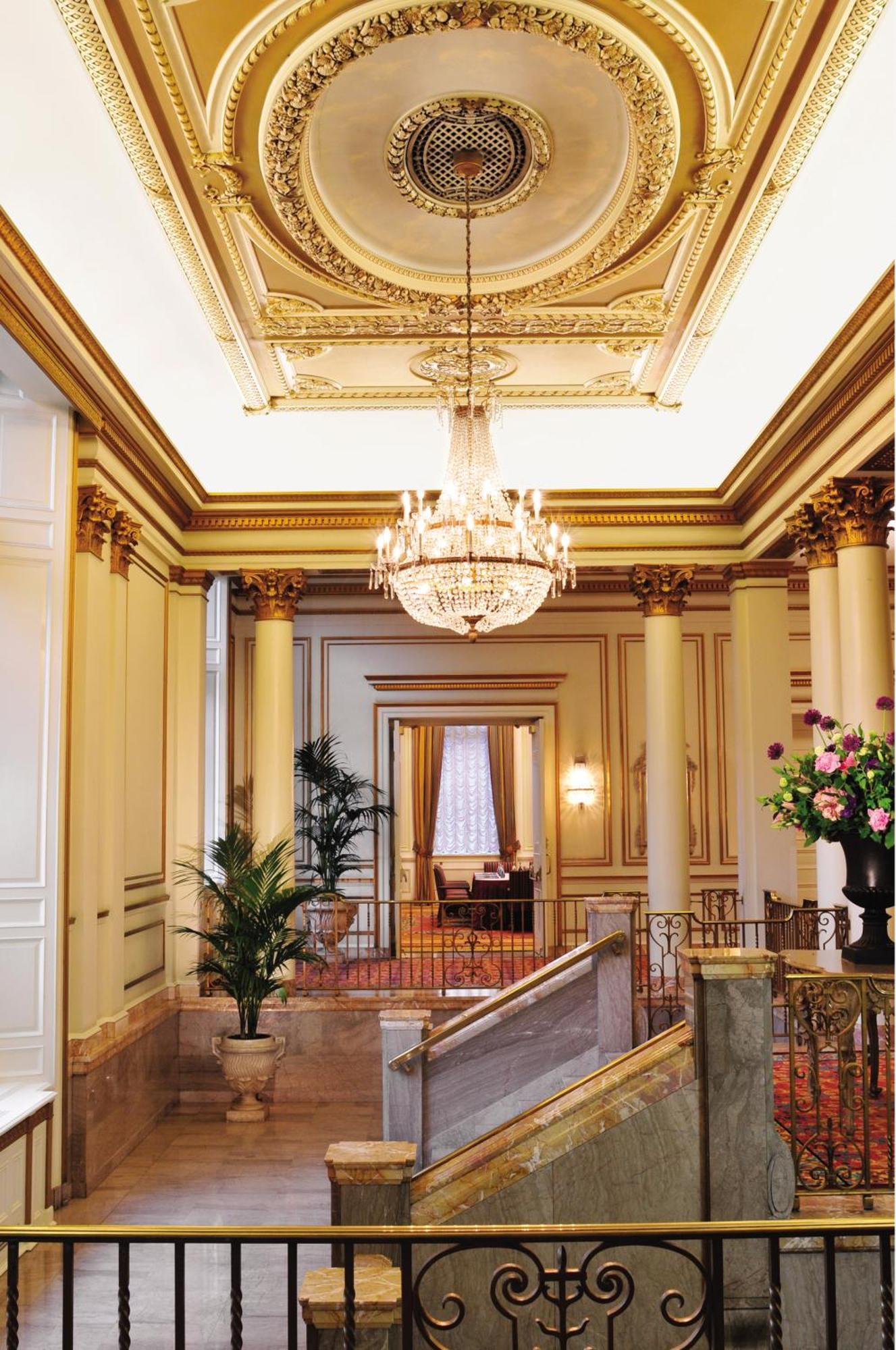 Fairmont Hotel Vancouver İç mekan fotoğraf The interior of the hotel